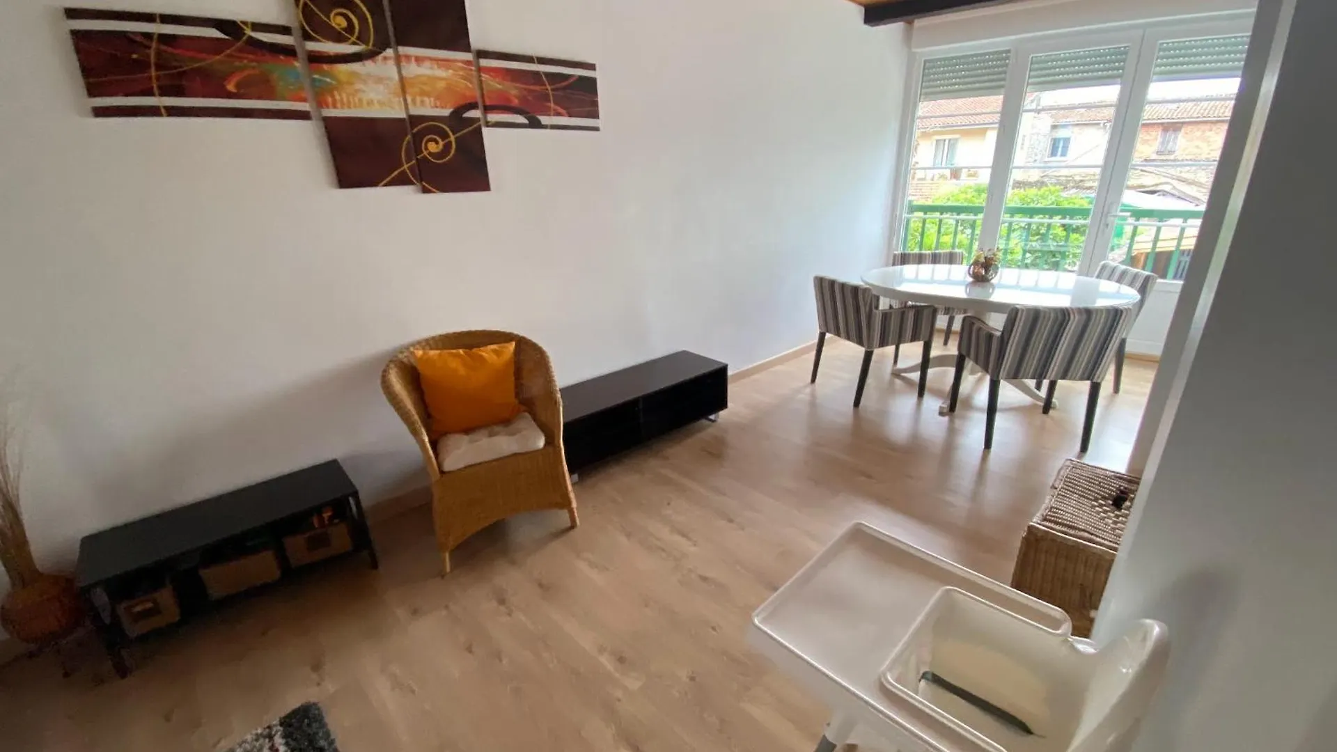 Gite Tout Confort Au Coeur Du Village Verniolle 0*,  Γαλλία